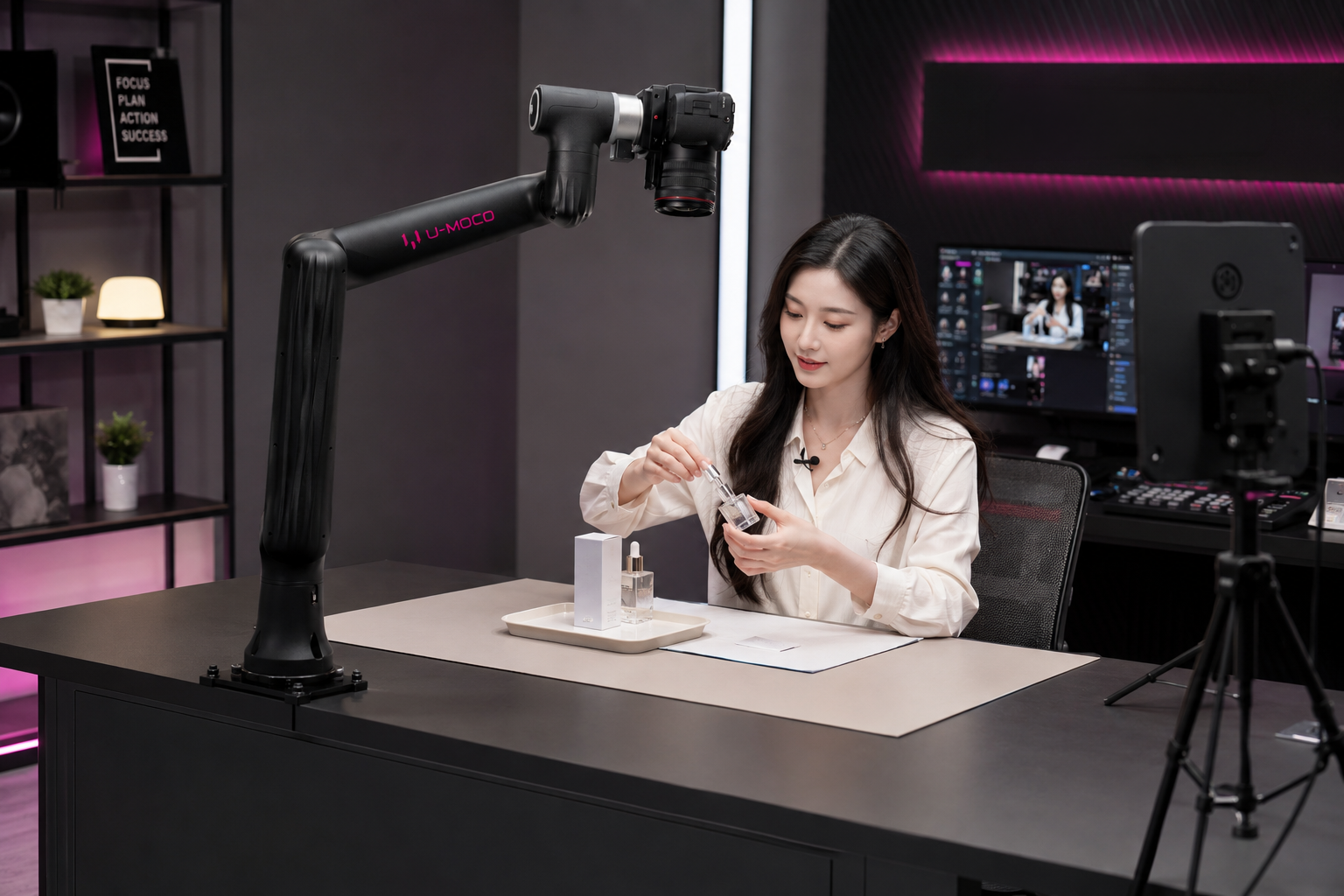 U-MOCO GO used for live-commerce filming